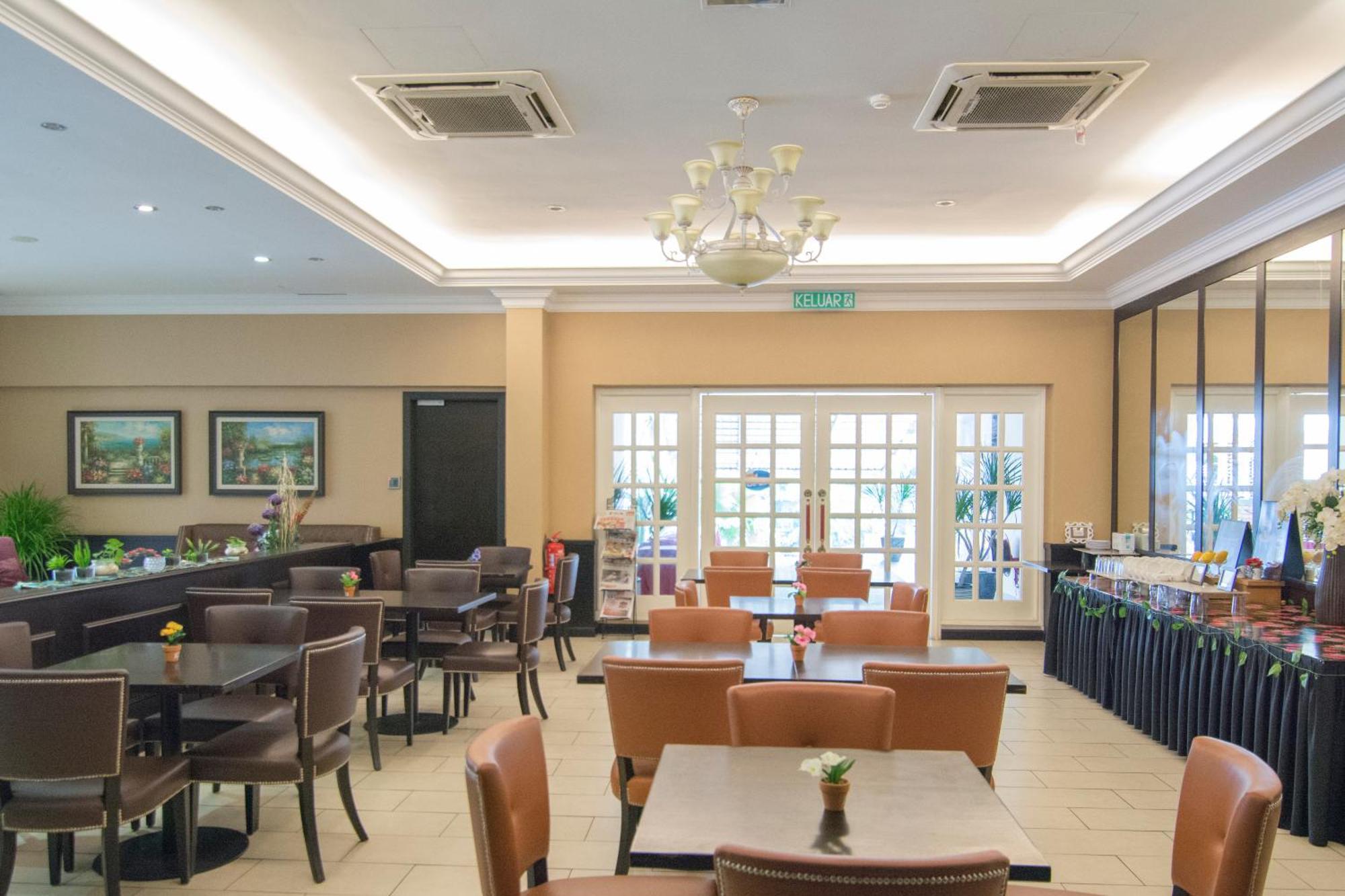 Merdeka Hotel Kluang Exterior photo