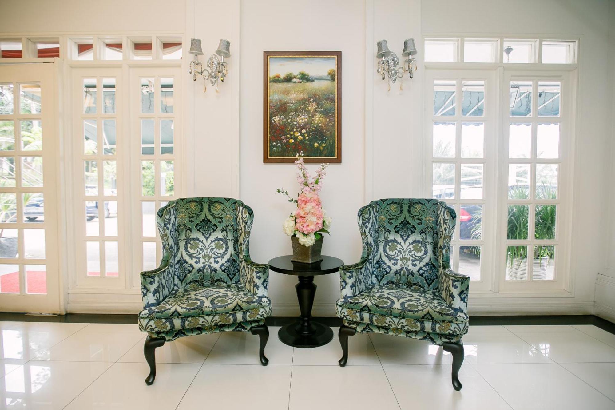 Merdeka Hotel Kluang Exterior photo