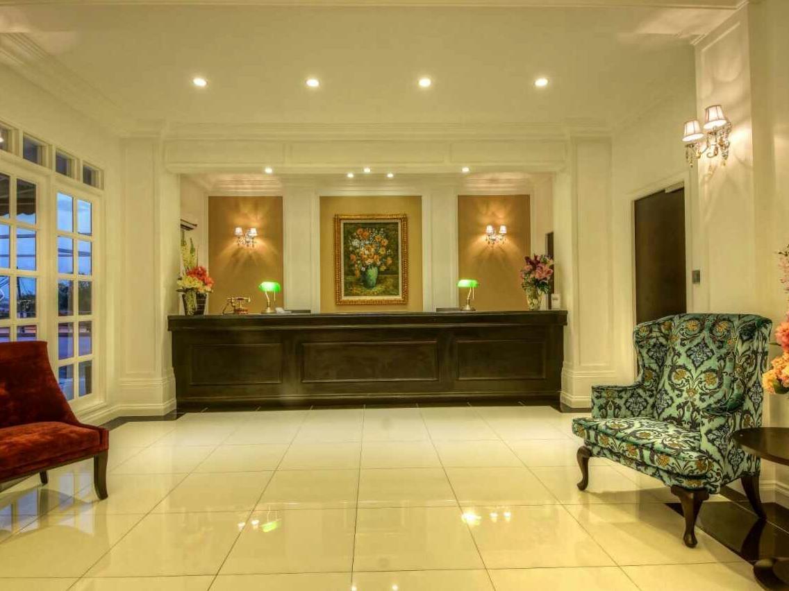 Merdeka Hotel Kluang Exterior photo